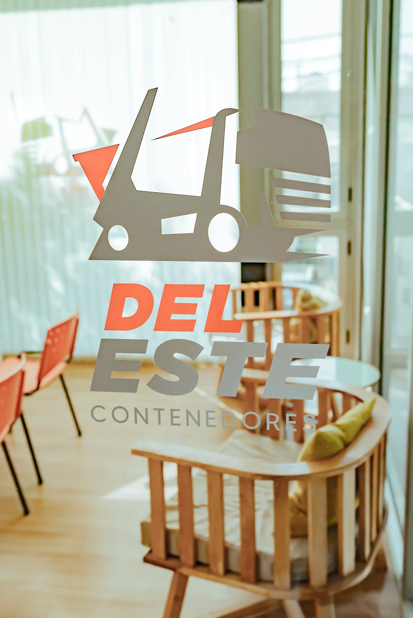 Oficina – alquiler volquetes San Martín